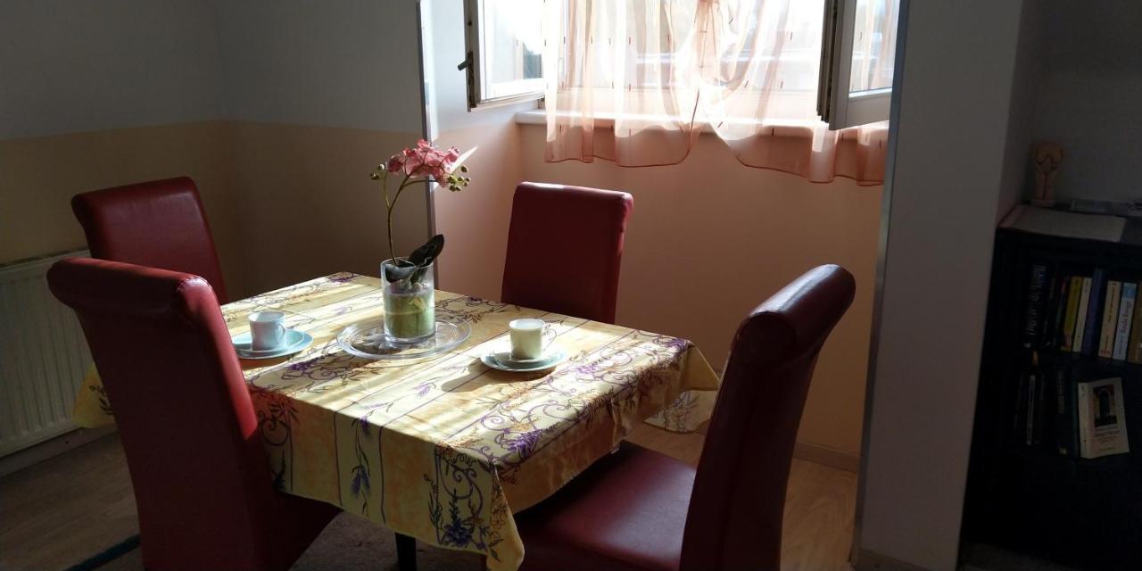 Appartement Haus Kiko à Velden am Wörther See Extérieur photo