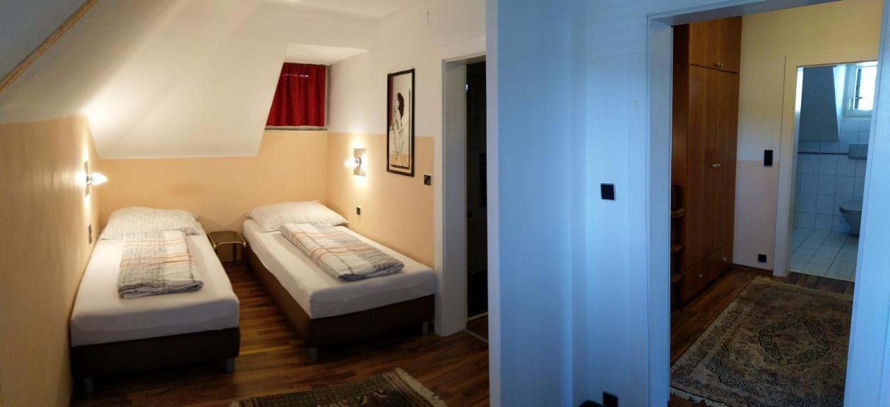 Appartement Haus Kiko à Velden am Wörther See Extérieur photo